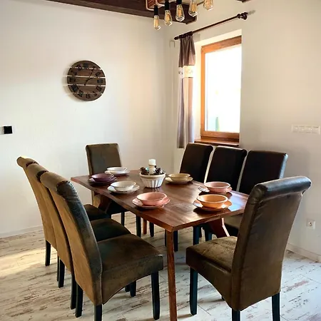 Villa Svistovka Stará Lesná